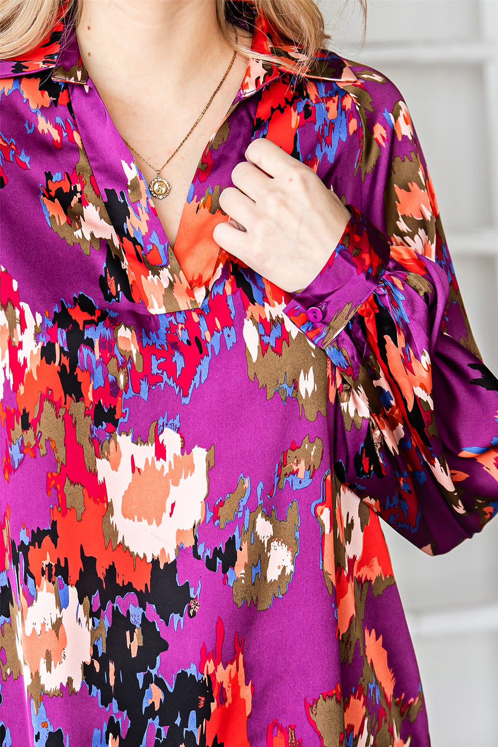 Green Graffiti Colorblock Casual V Neck Puff Sleeve Blouse