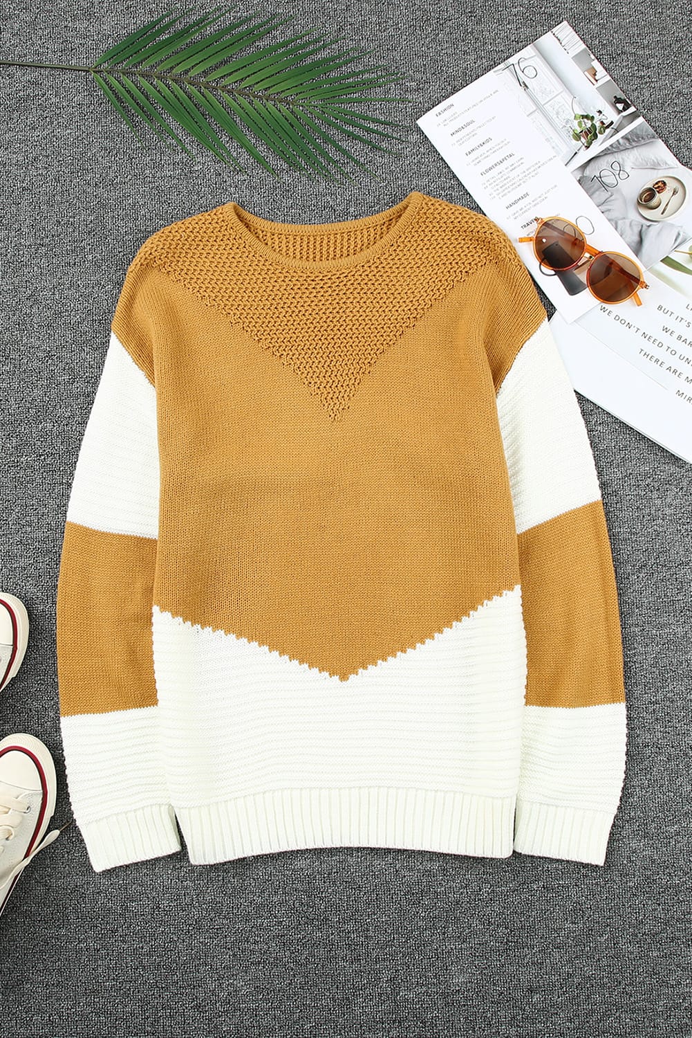 Black & White Colorblock Casual Chevron Pullover Sweater