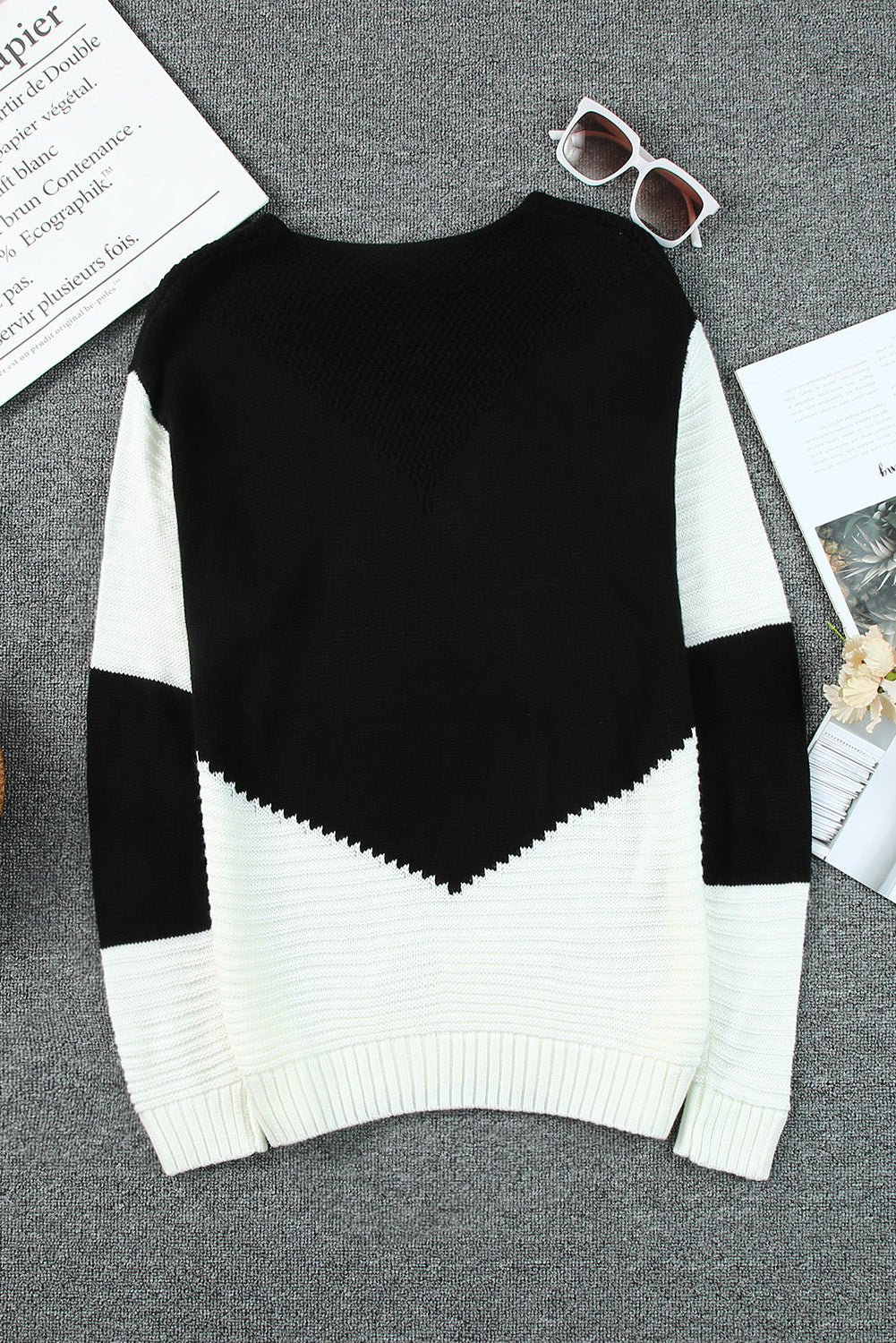 Black & White Colorblock Casual Chevron Pullover Sweater