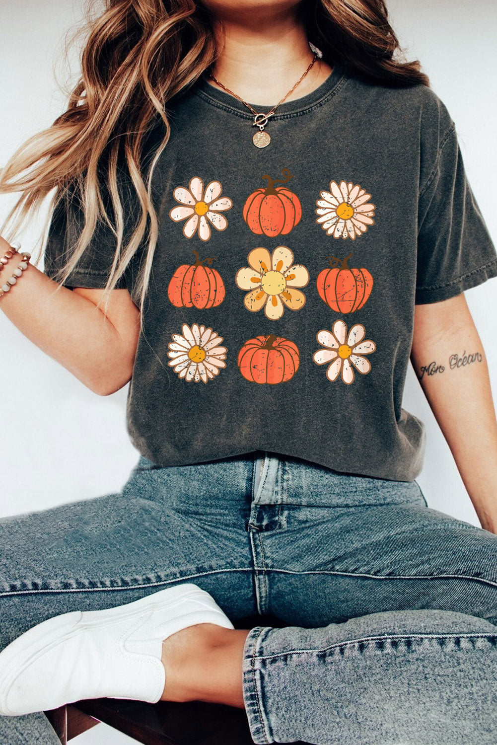 Black Pumpkin Floret Graphic Vintage Washed T-shirt