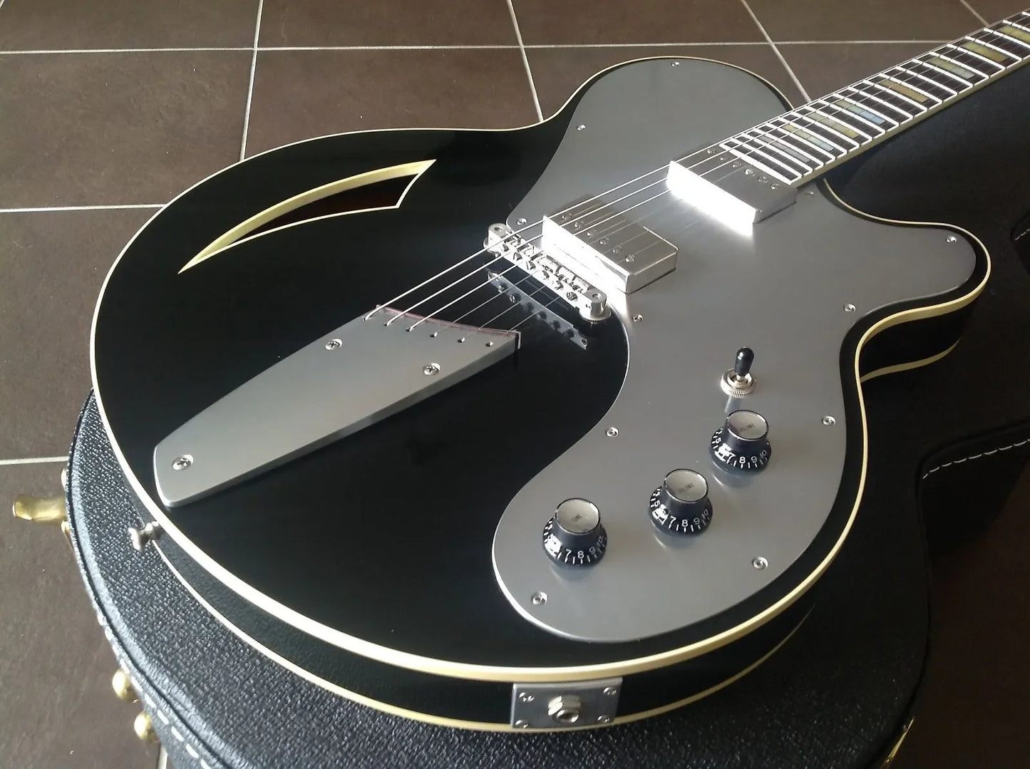 Custom Bel Air Joshholm Electric Guitar Motor Semi-Hollow Body Grover Empire tuner Chrome Hardware