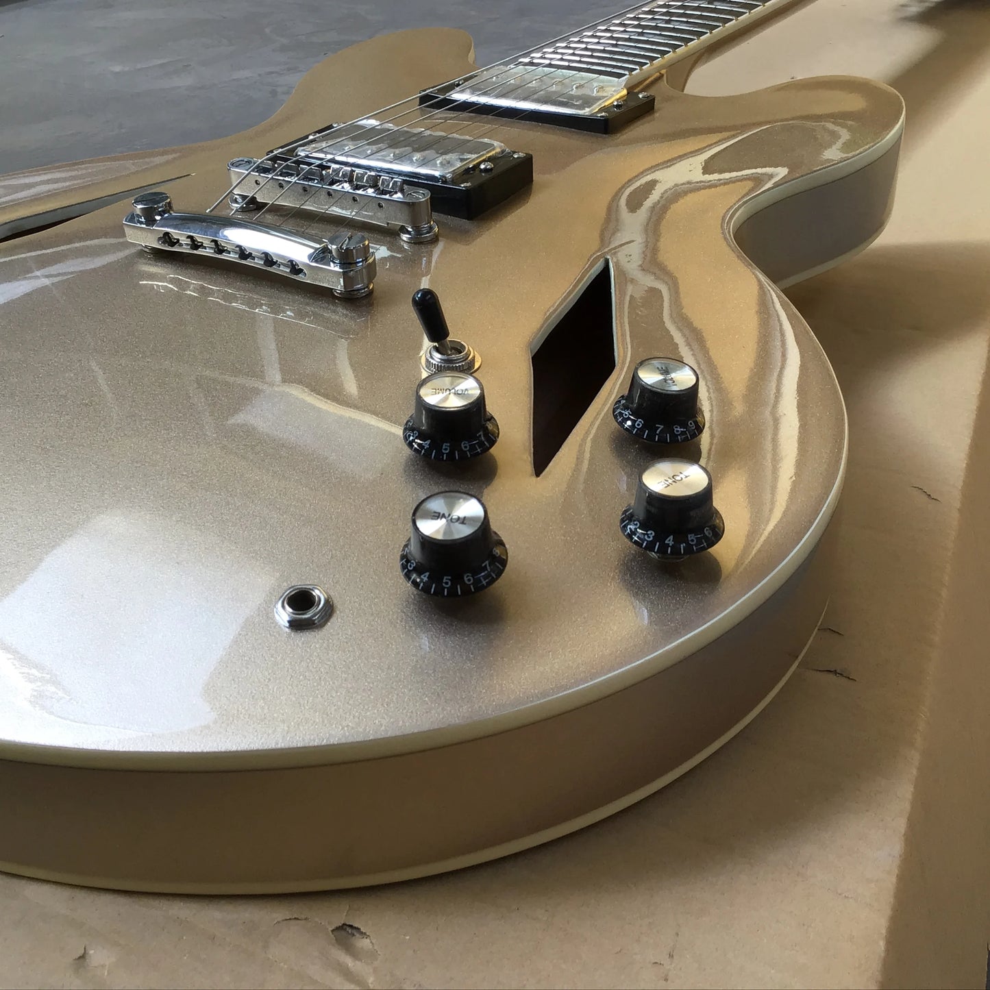 Metallic Semi-hollow and Double Diamond Holes Jazz Electric Guitar