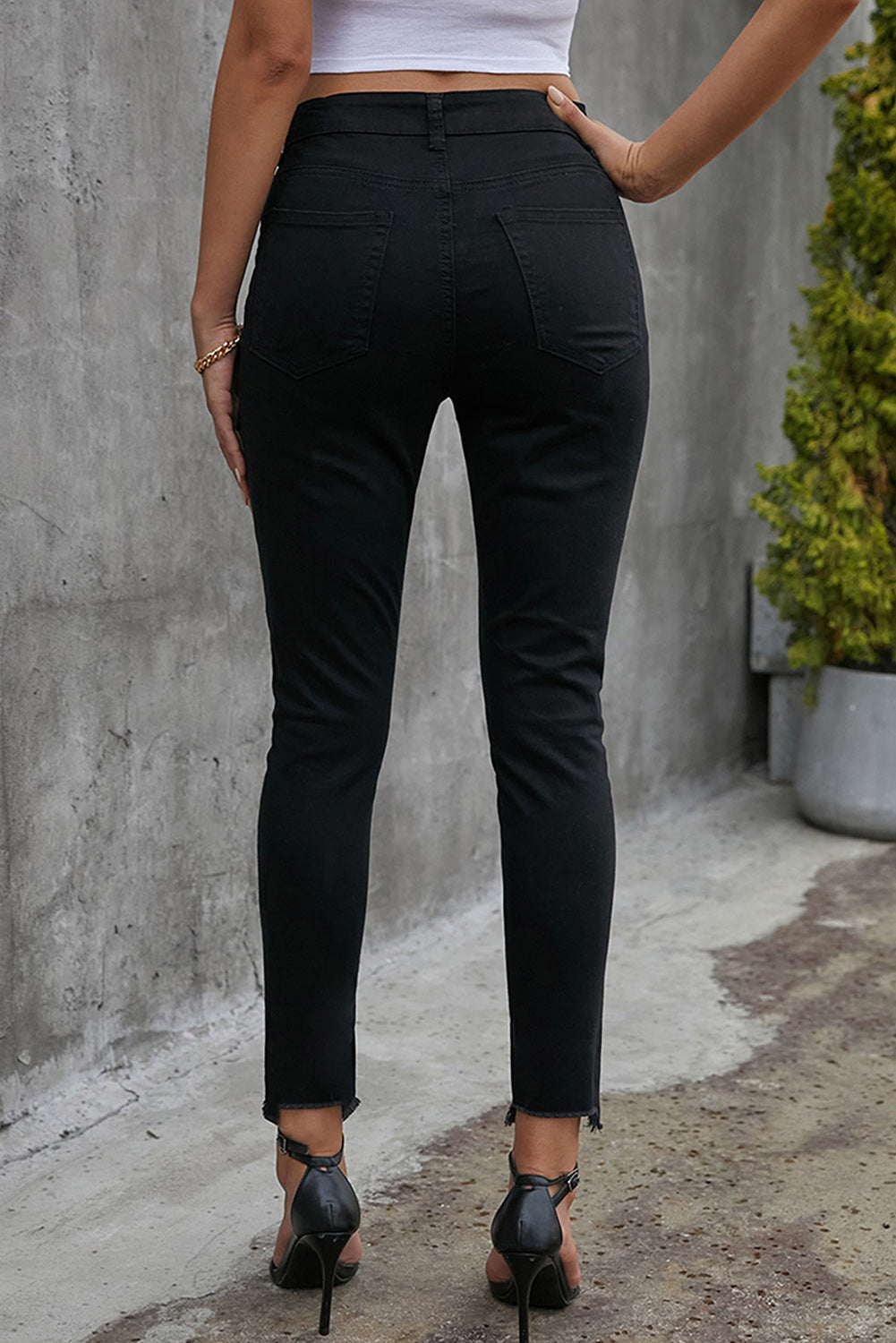 White Plain Buttons Frayed Raw Hem High Waist Denim Jeans