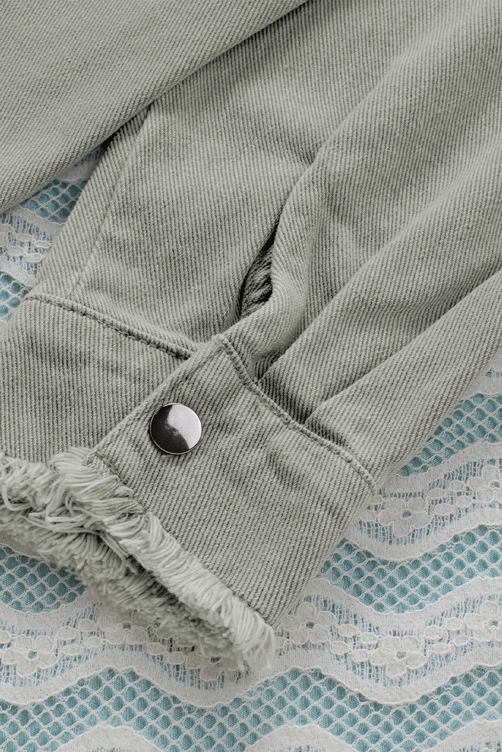 Green Distressed Flap Pockets Frayed Hem Denim Jacket