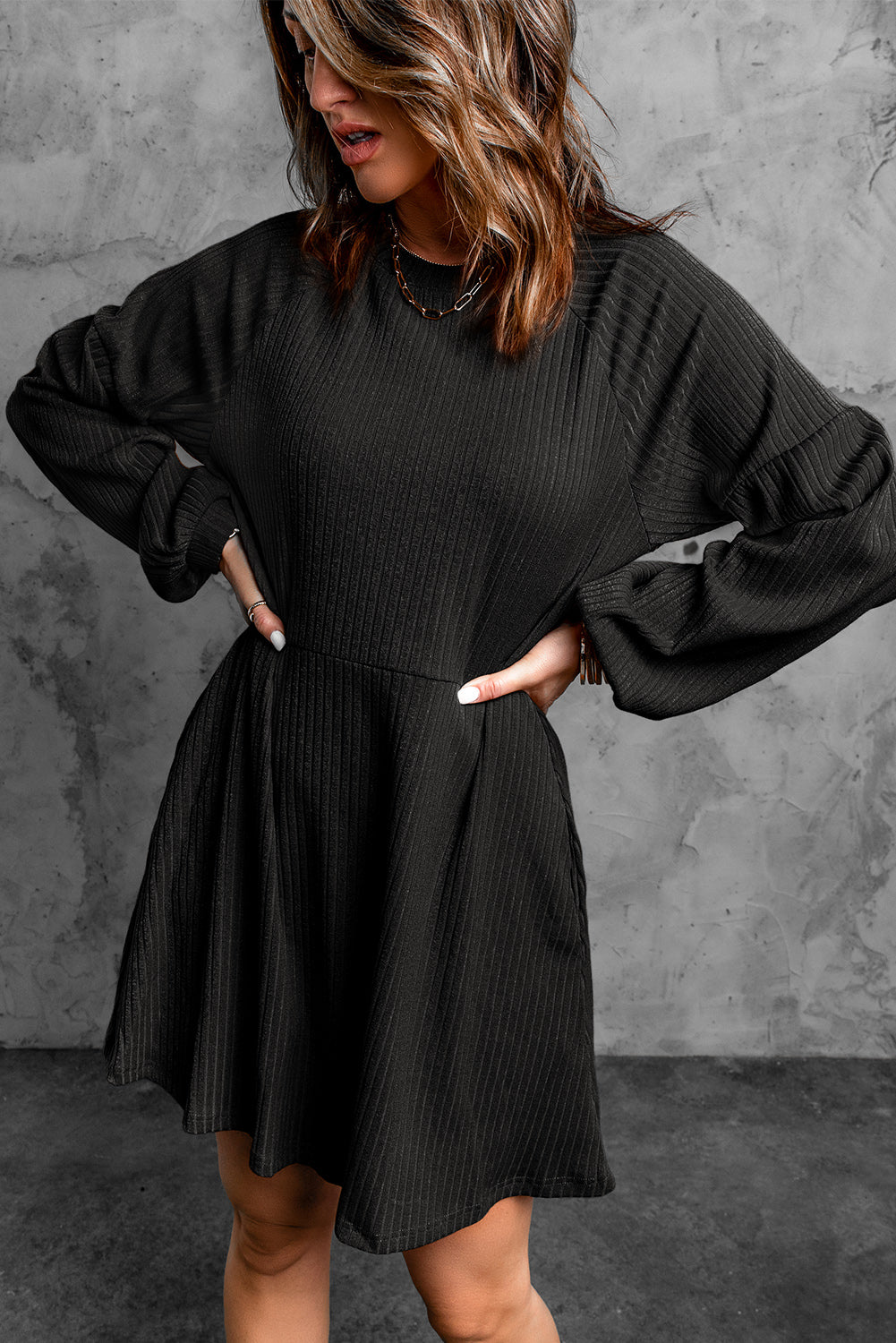 Black Round Neck Empire Waist Ribbed Short Knit Dress