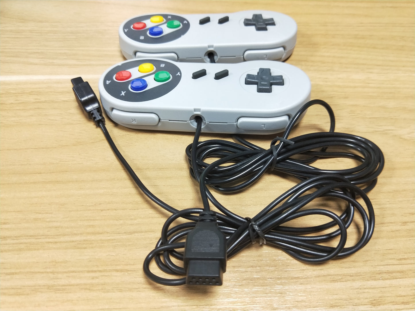 2021 New Super Mini Built-In 821 Games Console System with Gamepads for SNES TV Video Games Consoles AV /Hdmi-Compatible Output