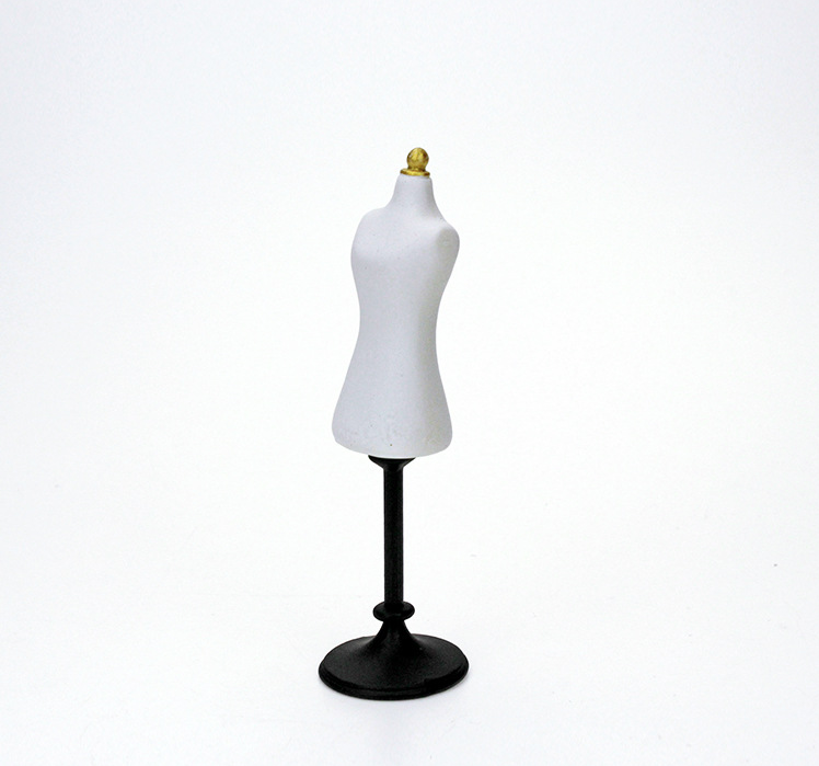1/6 1/12 Doll House Simulation Miniature Mini Clothes Toy Lady Model Decor