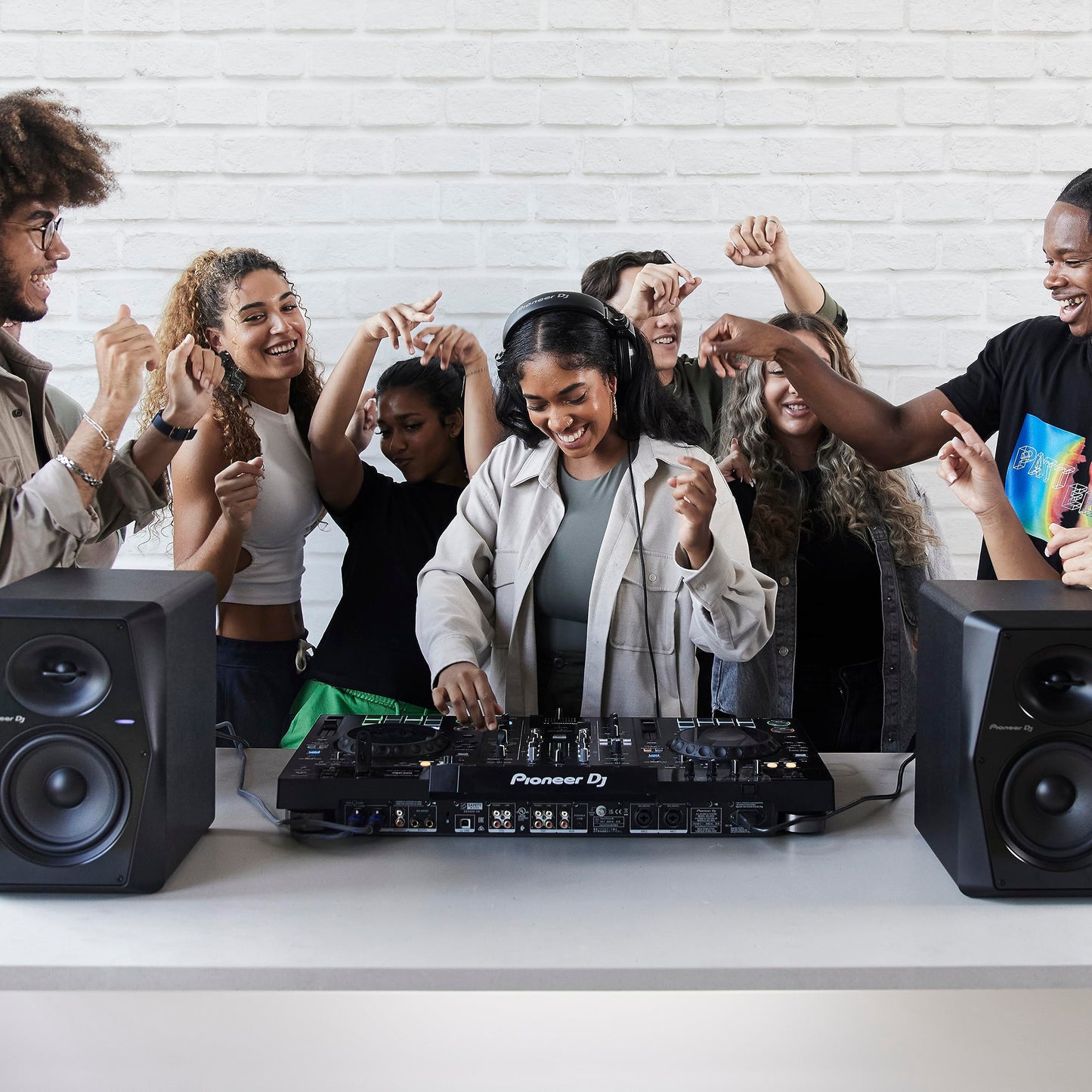 Pioneer DJ XDJ-RX3 Digital DJ System - 2 Channel Performance All In One DJ Controller - 10.1 Inch Touchscreen - Serato DJ Pro Compatible - DJ Mixer With 2 Decks