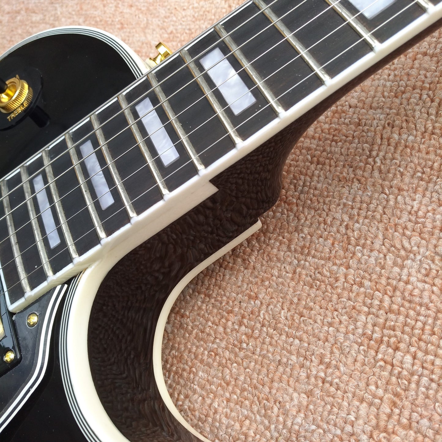 Electric Guitar, Ebony Fingerboard, Frets Binding, Gold Hardware, Black Beauty, Free Delivery