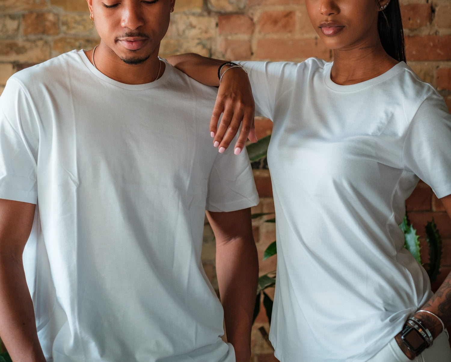 UNISEX APPAREL