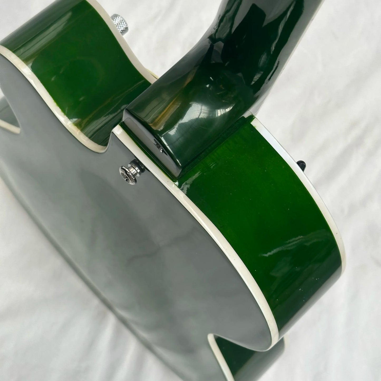 GRETSCH Green Electric Semi-hollow Body  Guitar  with Chrome Hardware