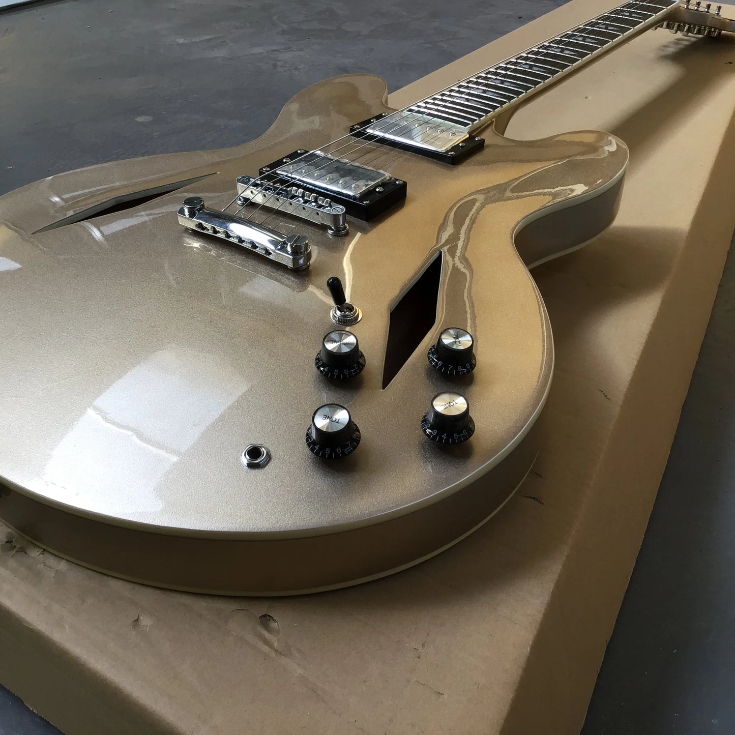 Metallic Semi-hollow and Double Diamond Holes Jazz Electric Guitar