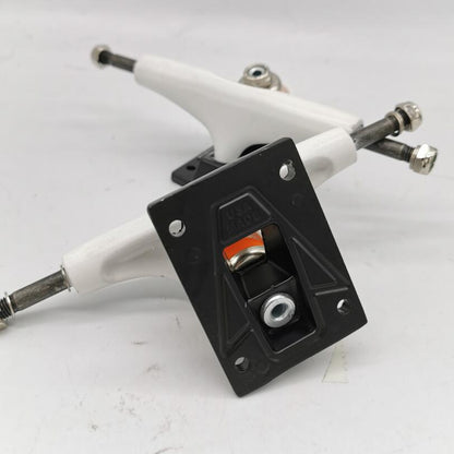 Original 5Inch THUNDER Skateboard Trucks Hollow Good Quality Professional Level Skateboard Truck