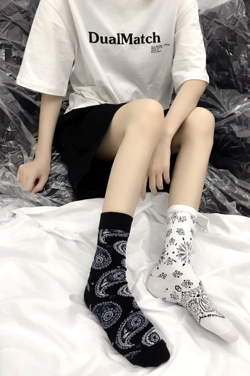 Black White Cotton Funny Flower Socks Bandanna Paisley West Coast Black Hiphop Pop Top Street Skate Fashion Skateboard Youth