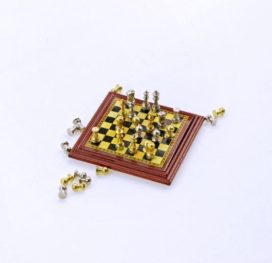 1/6 1/12  Doll House Simulation Miniature Mini Chess Toy King  Model Decor