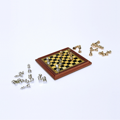 1/6 1/12  Doll House Simulation Miniature Mini Chess Toy King  Model Decor