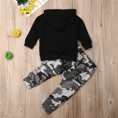 Boy's 2pcs Black Letter Boys Hooded Sweater & Camouflage Pants Set
