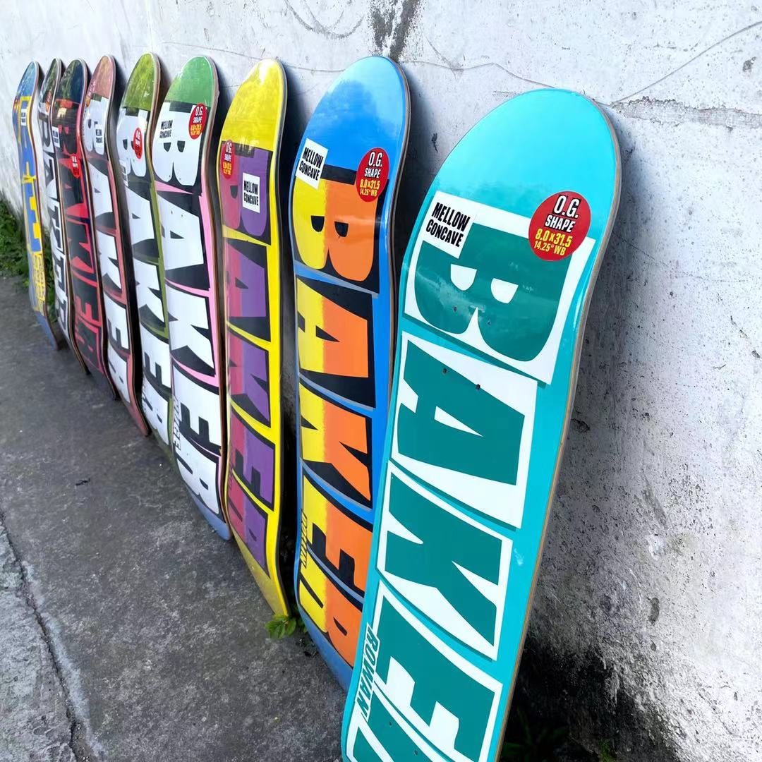 Professional Skateboard Baker Skateboard 8.0 Inch U-Shaped Transverse Skateboard 7-Layer Canada Wood Deck Three-Layer Dyeing Hi