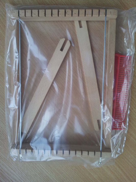 Childrens weaving frame